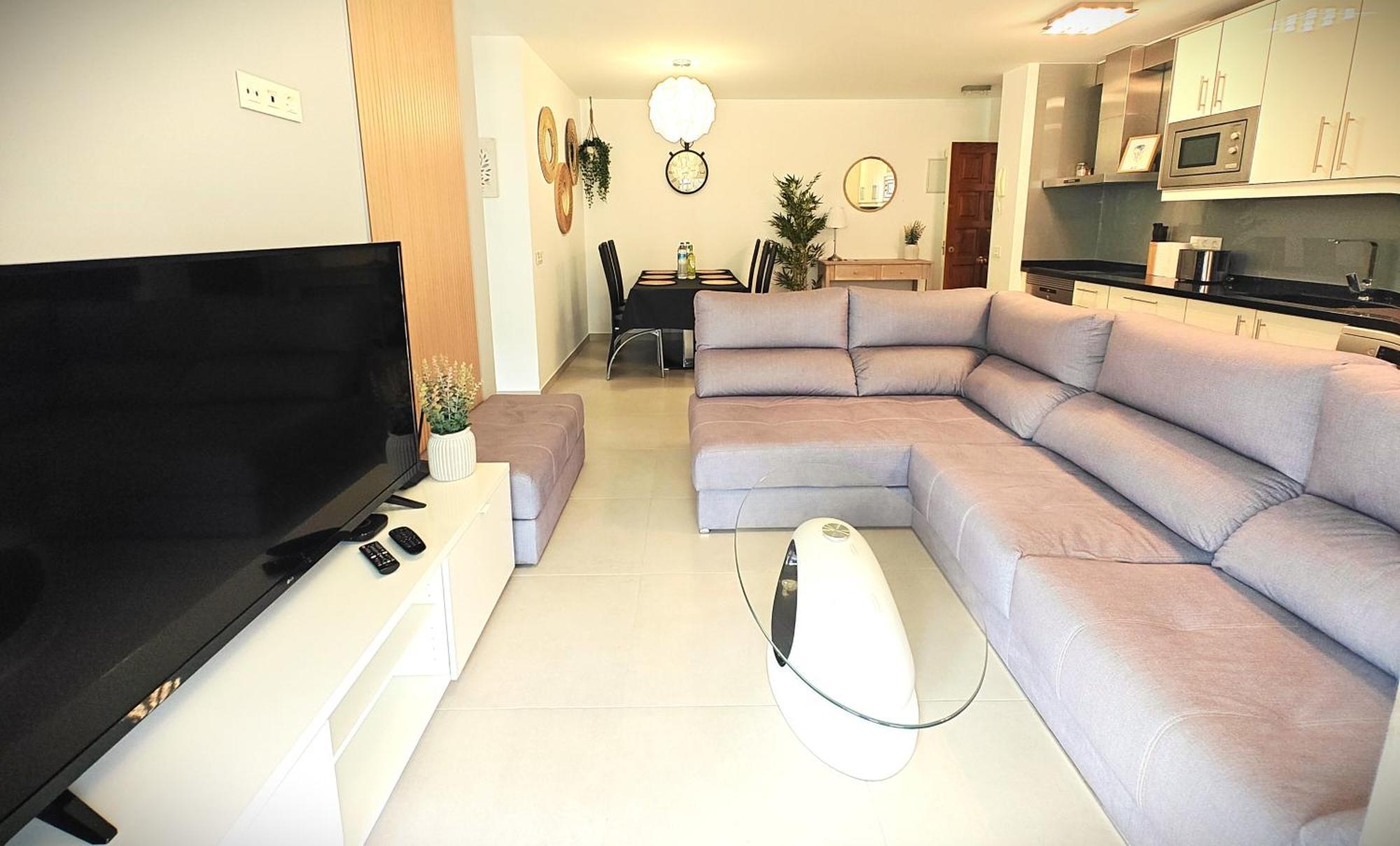 Sun Apartment - 3 Bedrooms, Priv Parking, Pool, Ac, Tv Channels, Fibre Net Los Cristianos  Exterior photo