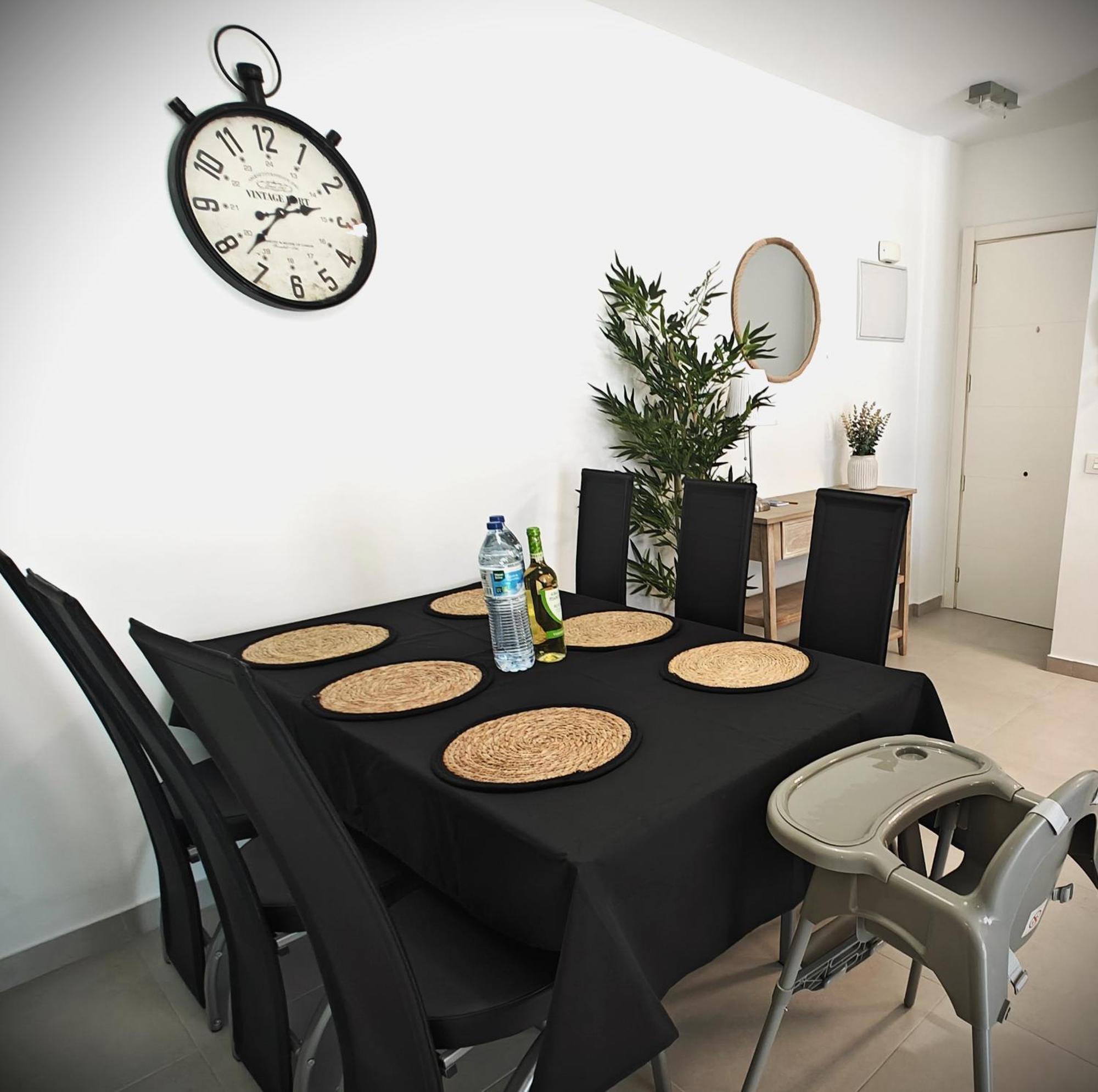 Sun Apartment - 3 Bedrooms, Priv Parking, Pool, Ac, Tv Channels, Fibre Net Los Cristianos  Exterior photo