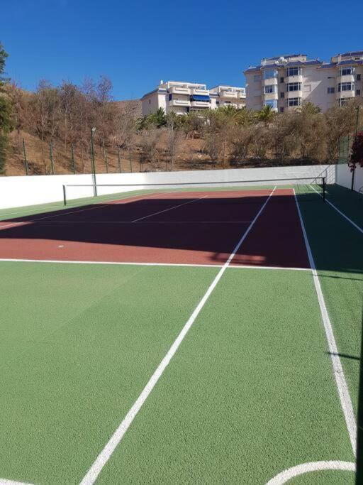 Sun Apartment - 3 Bedrooms, Priv Parking, Pool, Ac, Tv Channels, Fibre Net Los Cristianos  Exterior photo