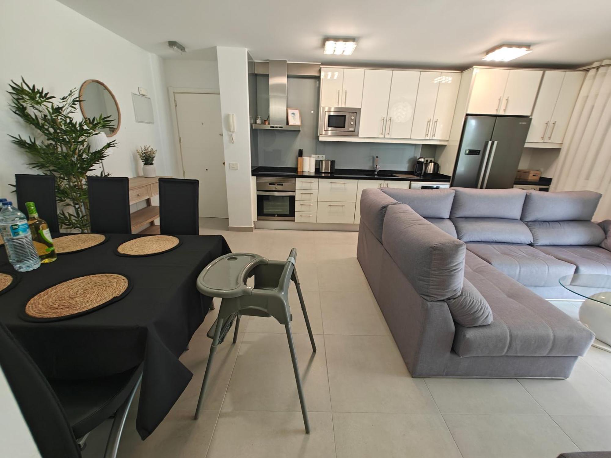 Sun Apartment - 3 Bedrooms, Priv Parking, Pool, Ac, Tv Channels, Fibre Net Los Cristianos  Exterior photo